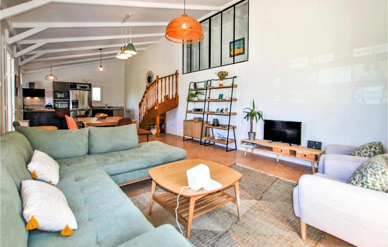 Stunning Home In Colonzelle